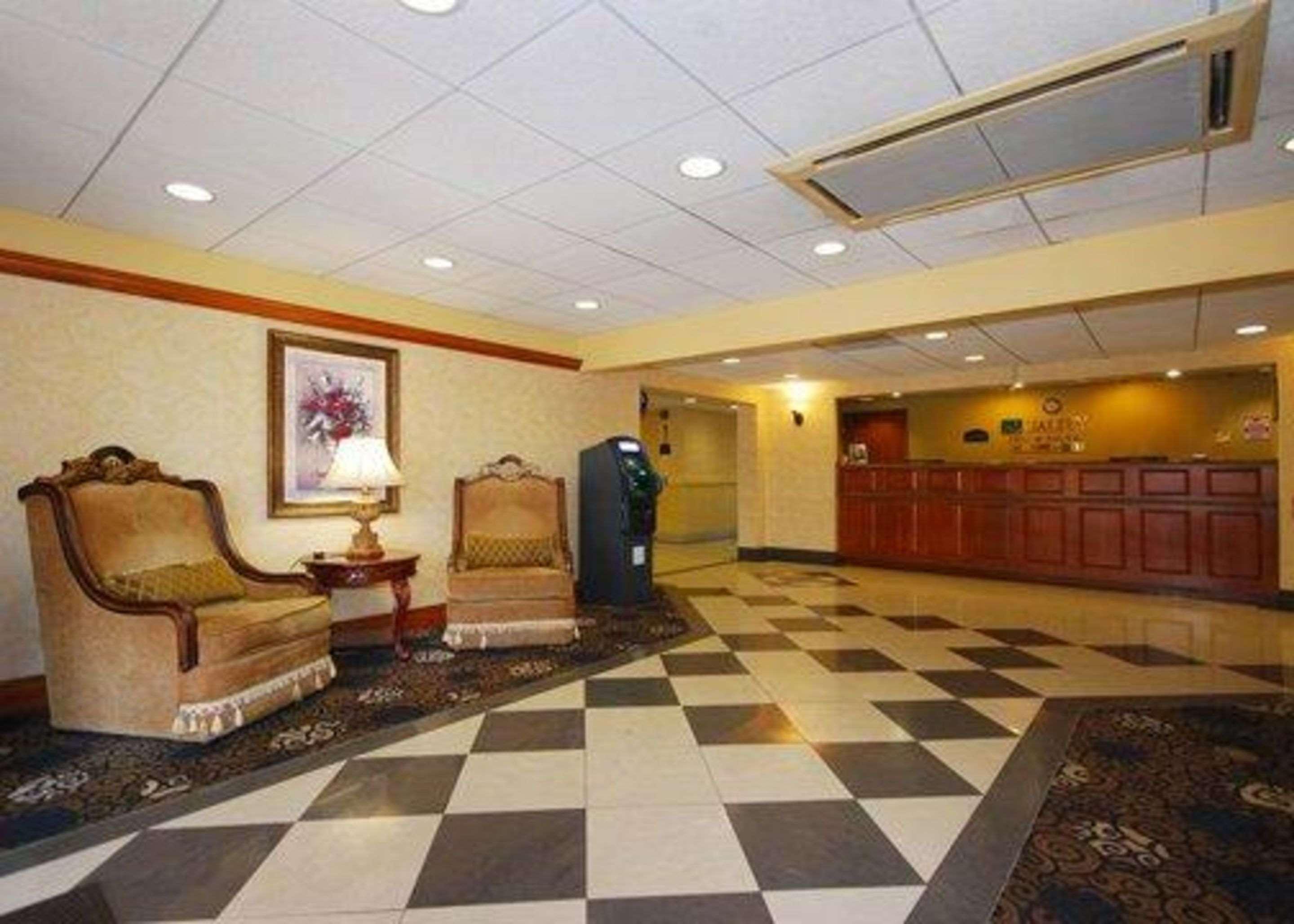 Quality Inn & Suites Bensalem Exterior photo
